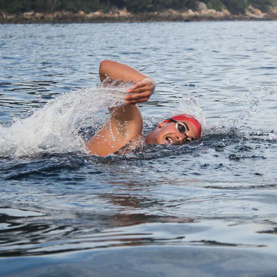 …eller ta en simtur (du har 150 meter till vattnet).