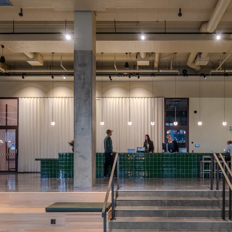 Receptionen är bemannad hela dagen.